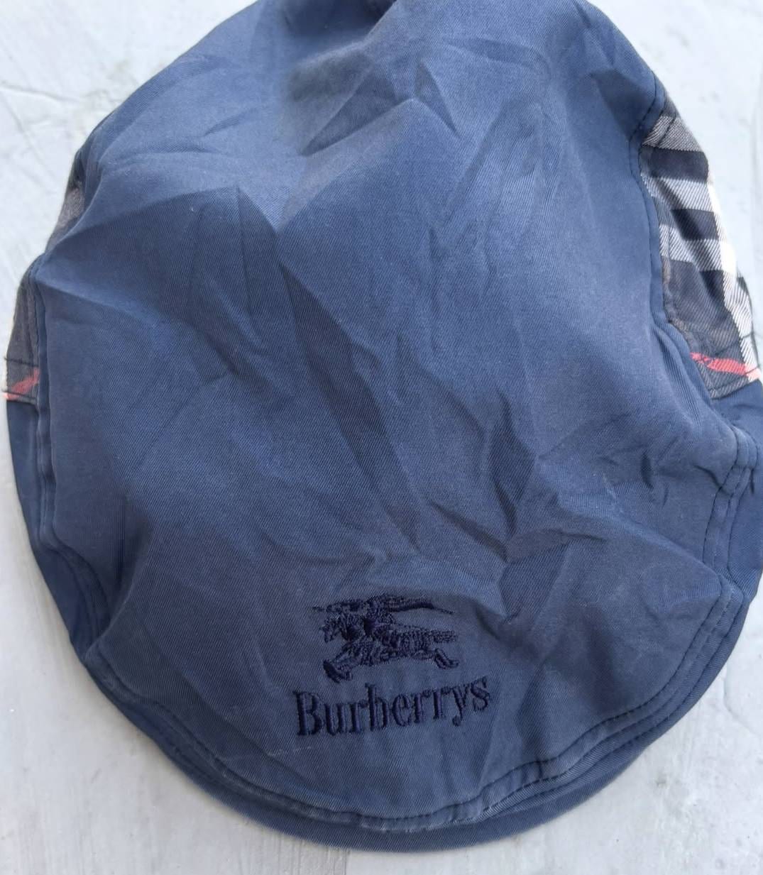 Burberry кепка плоская (восьмиклинка) синяя с клеткой по бокам, фото 1